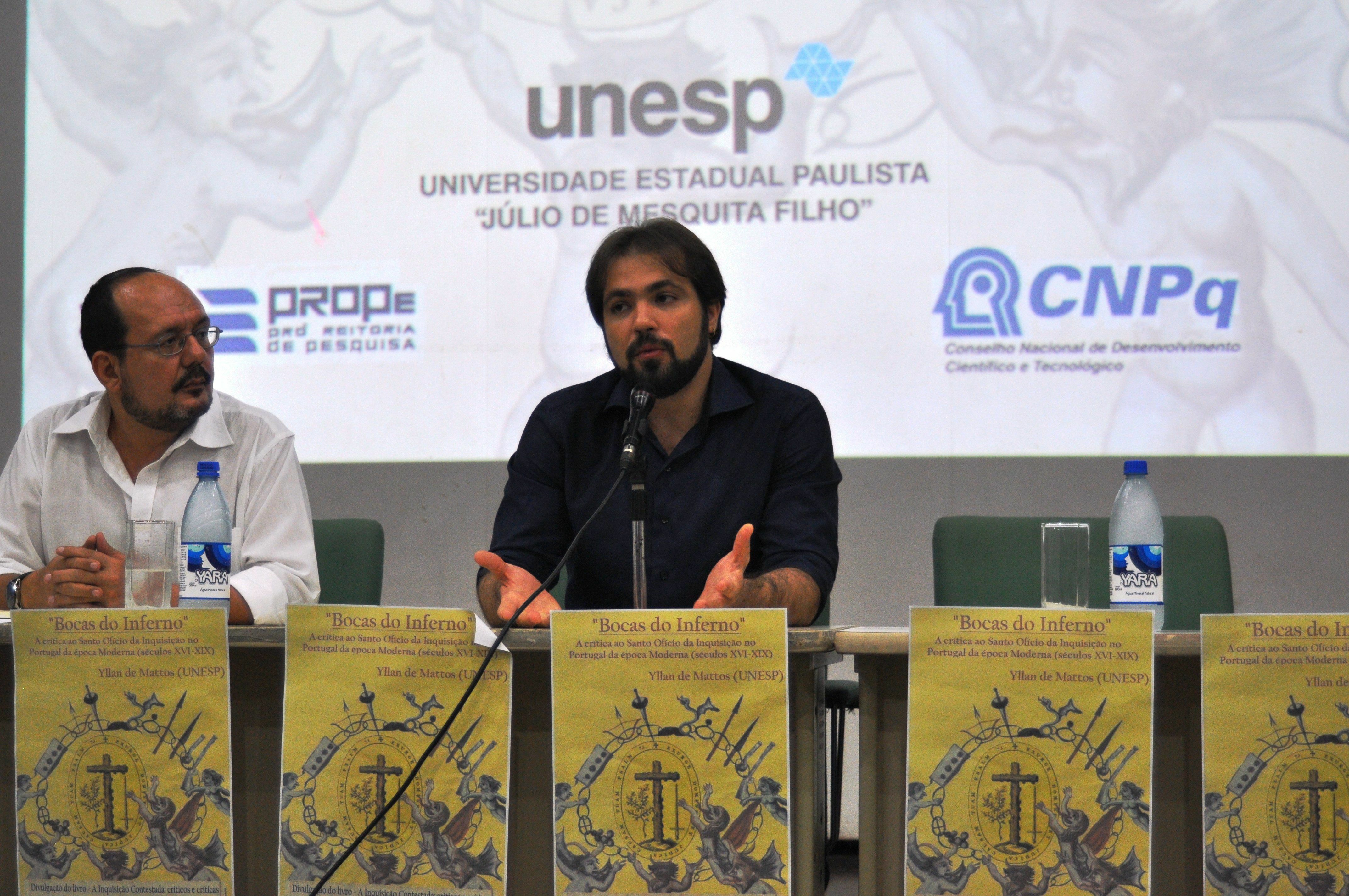 Prof. Almir Diniz, do PPGH (e) e Prof. Yllan de Mattos, da UNESP